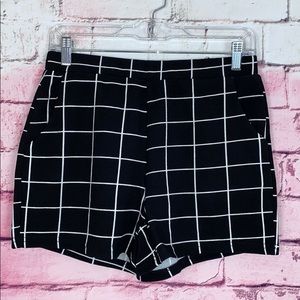 🛍 Shein Black Squared Shorts Sz Large